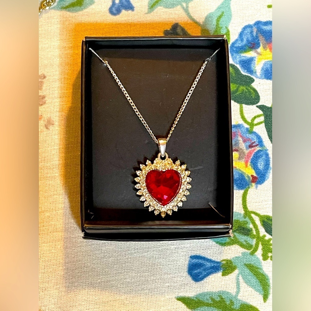 Avon red glass heart necklace